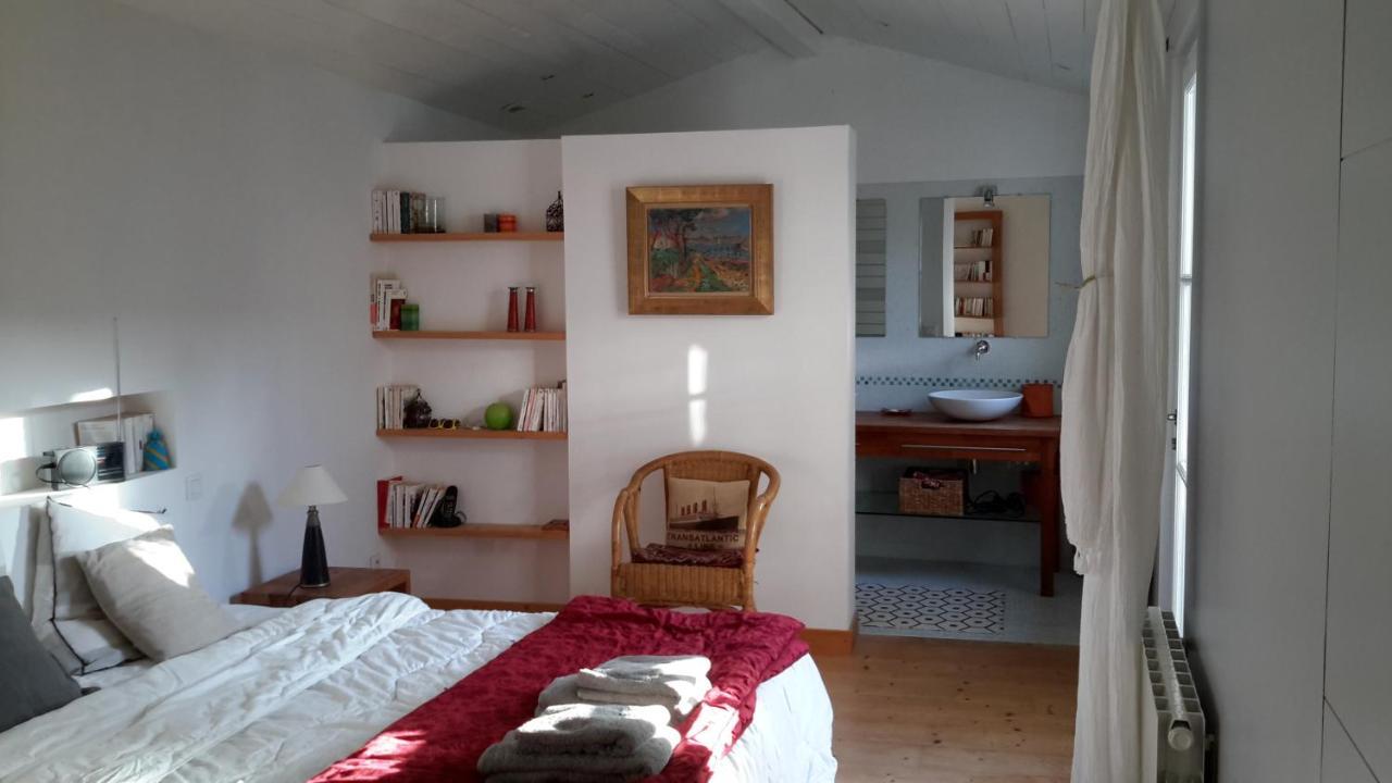 Bed and Breakfast Les Jardins De Clerjotte Saint-Martin-de-Ré Exterior foto