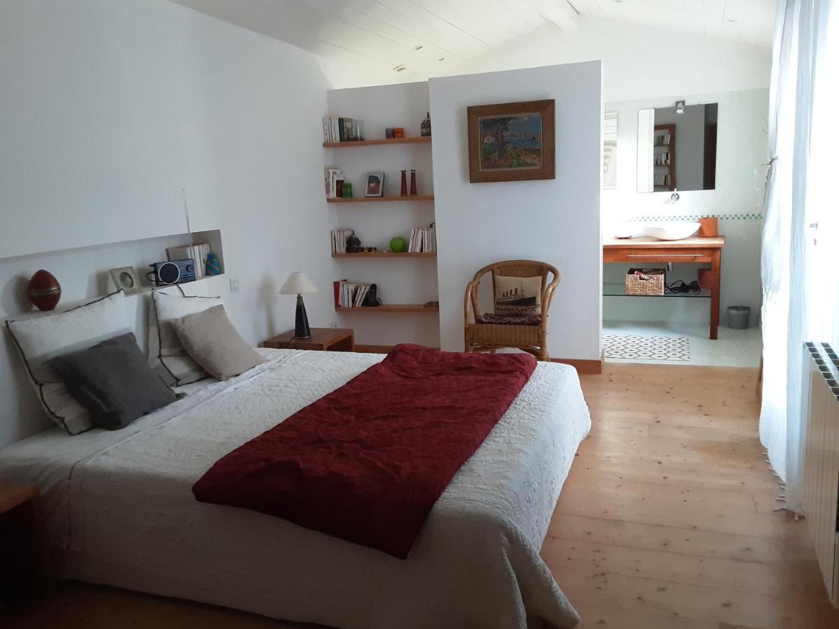 Bed and Breakfast Les Jardins De Clerjotte Saint-Martin-de-Ré Exterior foto
