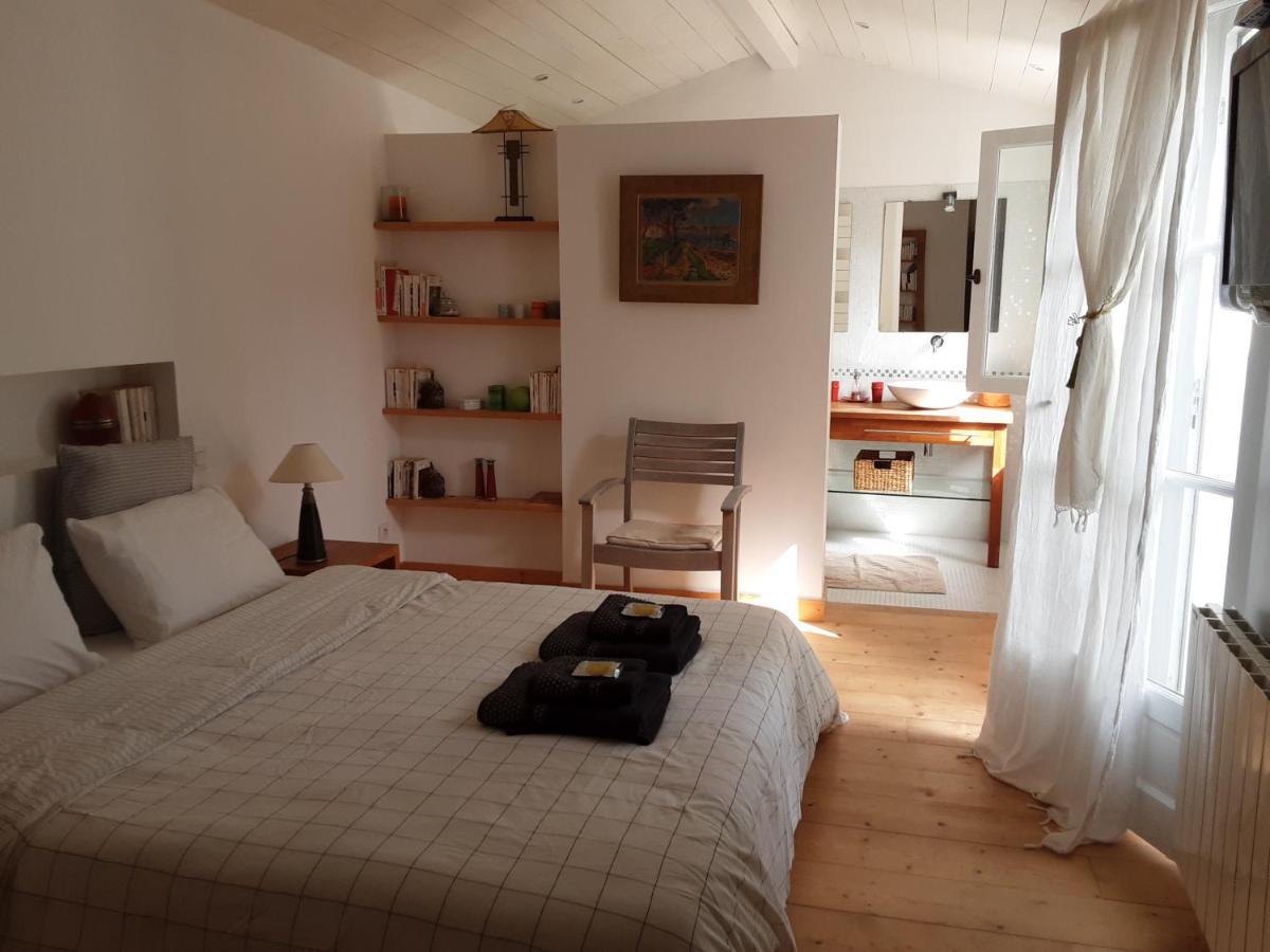 Bed and Breakfast Les Jardins De Clerjotte Saint-Martin-de-Ré Exterior foto